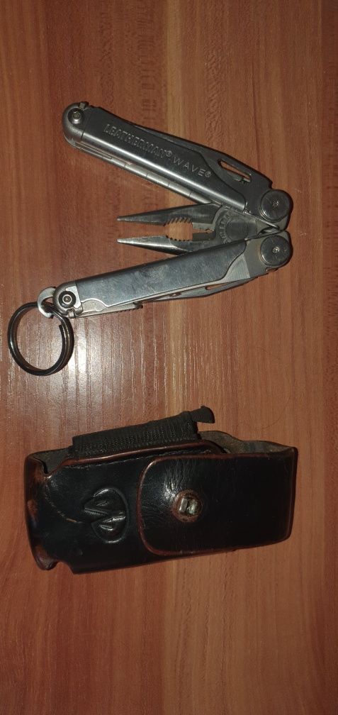 Нож мультитул Leatherman Wave + фонарик Fenix