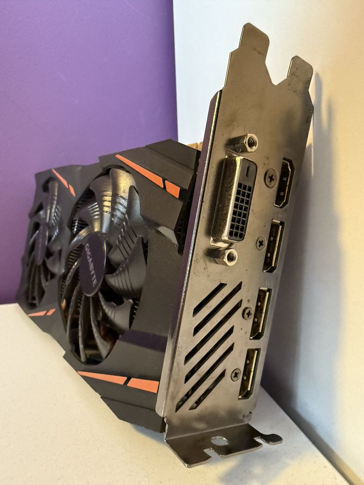 Видео карта Gigabyte Radeon RX 580 8GB