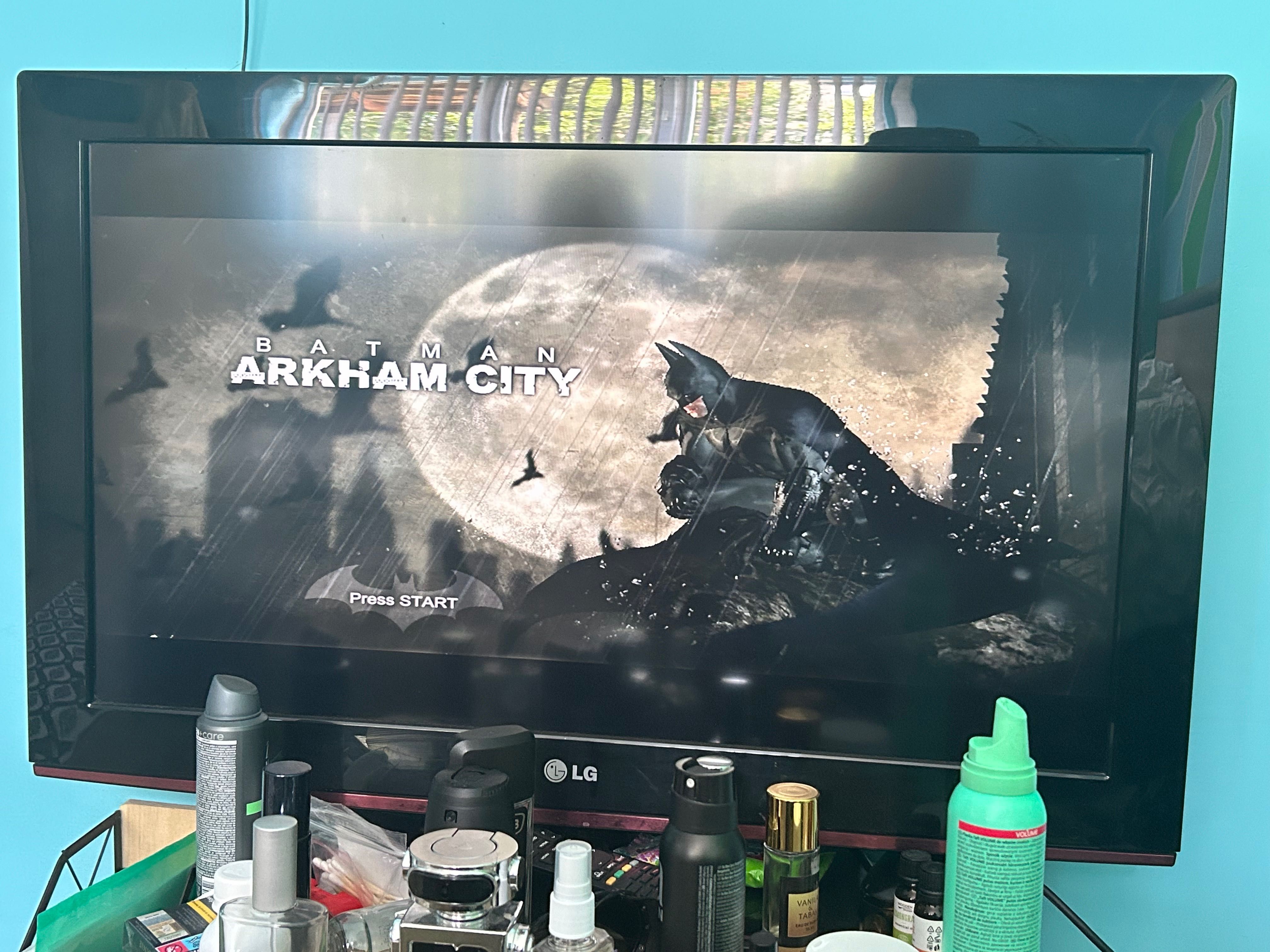 Xbox360 със 14 игри и джойстик