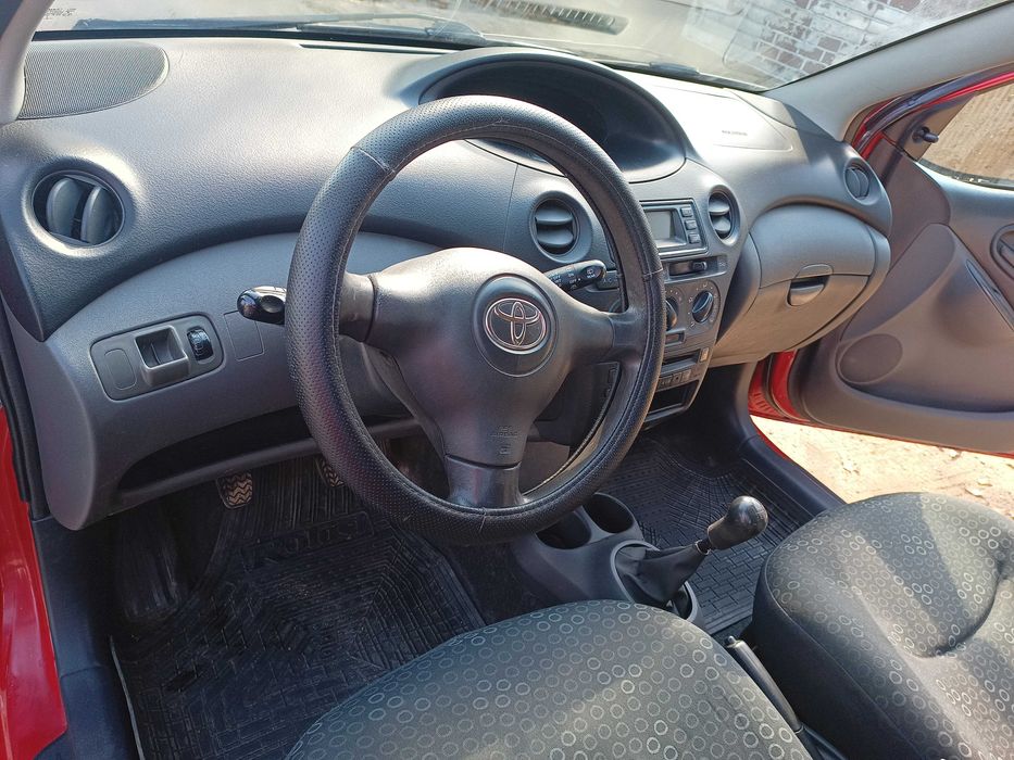 Toyota Yaris 1.3 benzina