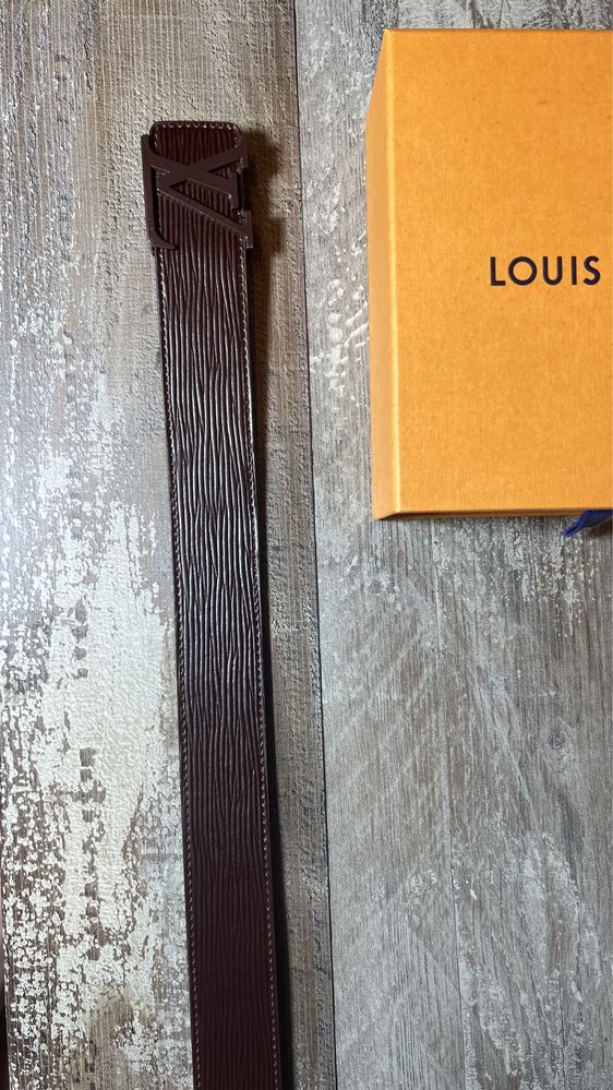 Curea Louis Vuitton,piele naturală !!!