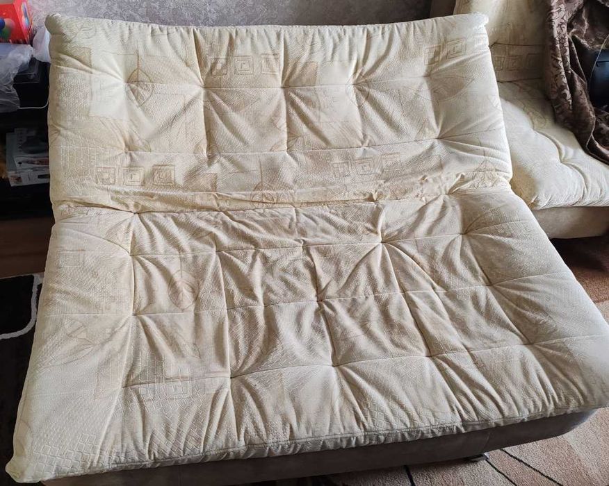 Продам диван (неполное открывание)