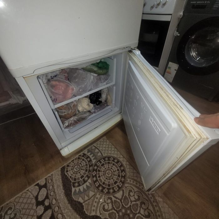 Продам холодильник с доставкой