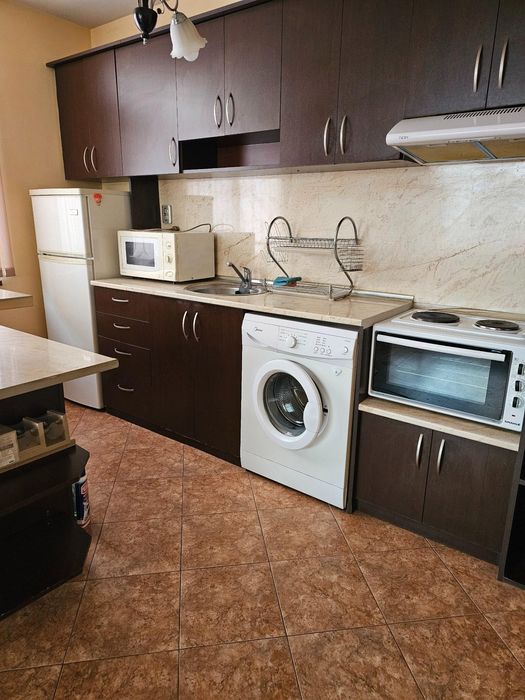 Дава се под наем Двустаен апартамент в Пловдив, Кършияка - 72 кв.м за 409 € - Снимка #1