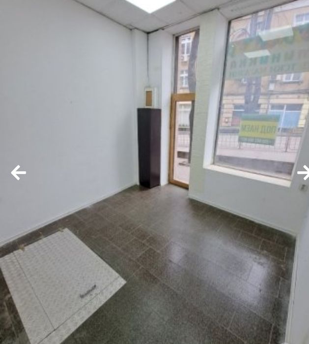 Дава се под наем Магазин в Варна, Базар Левски - 16 кв.м за 306 € - Снимка #1