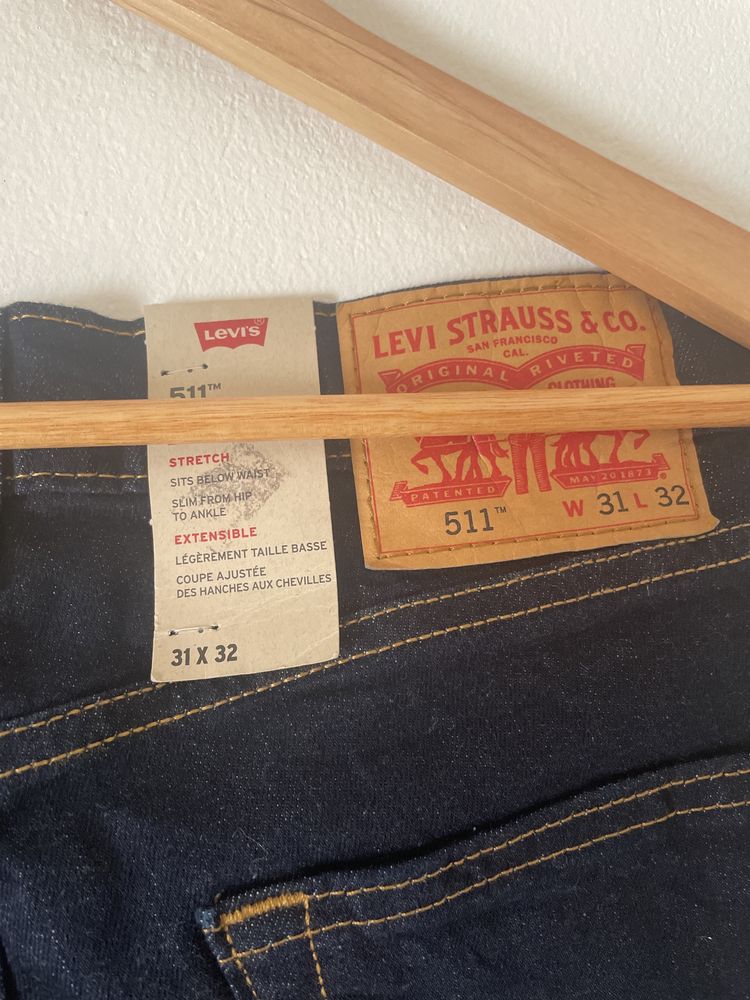 Blugi levis originali