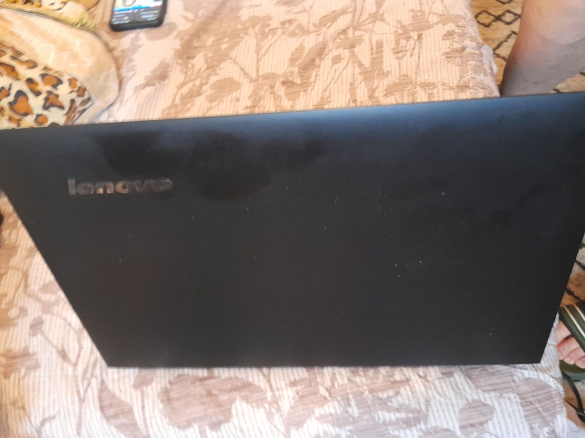 Laptop Lenovo i3 rami 8 giga