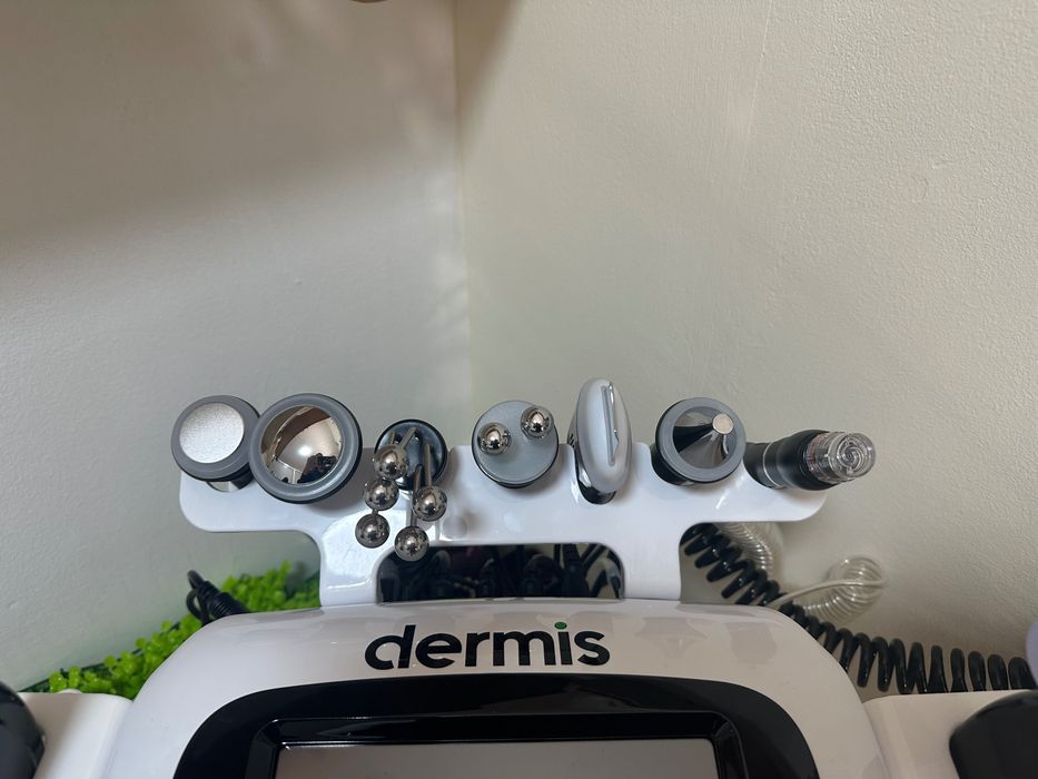 Козметичен апарат аква пилинг 10в1