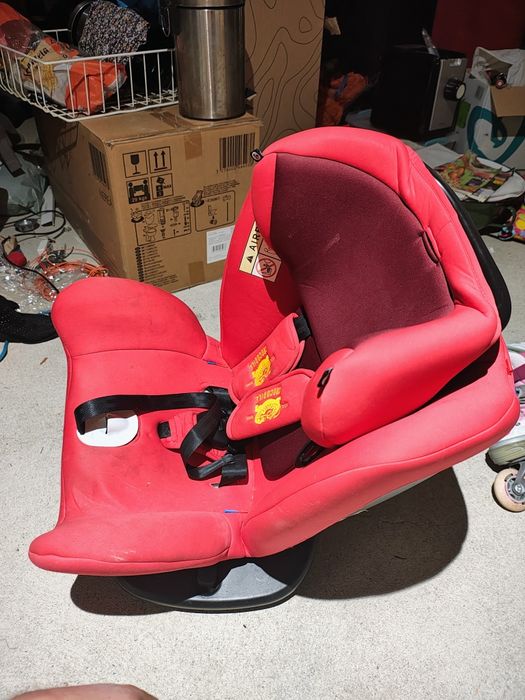 Scaun auto copii cu isofix si se roteste