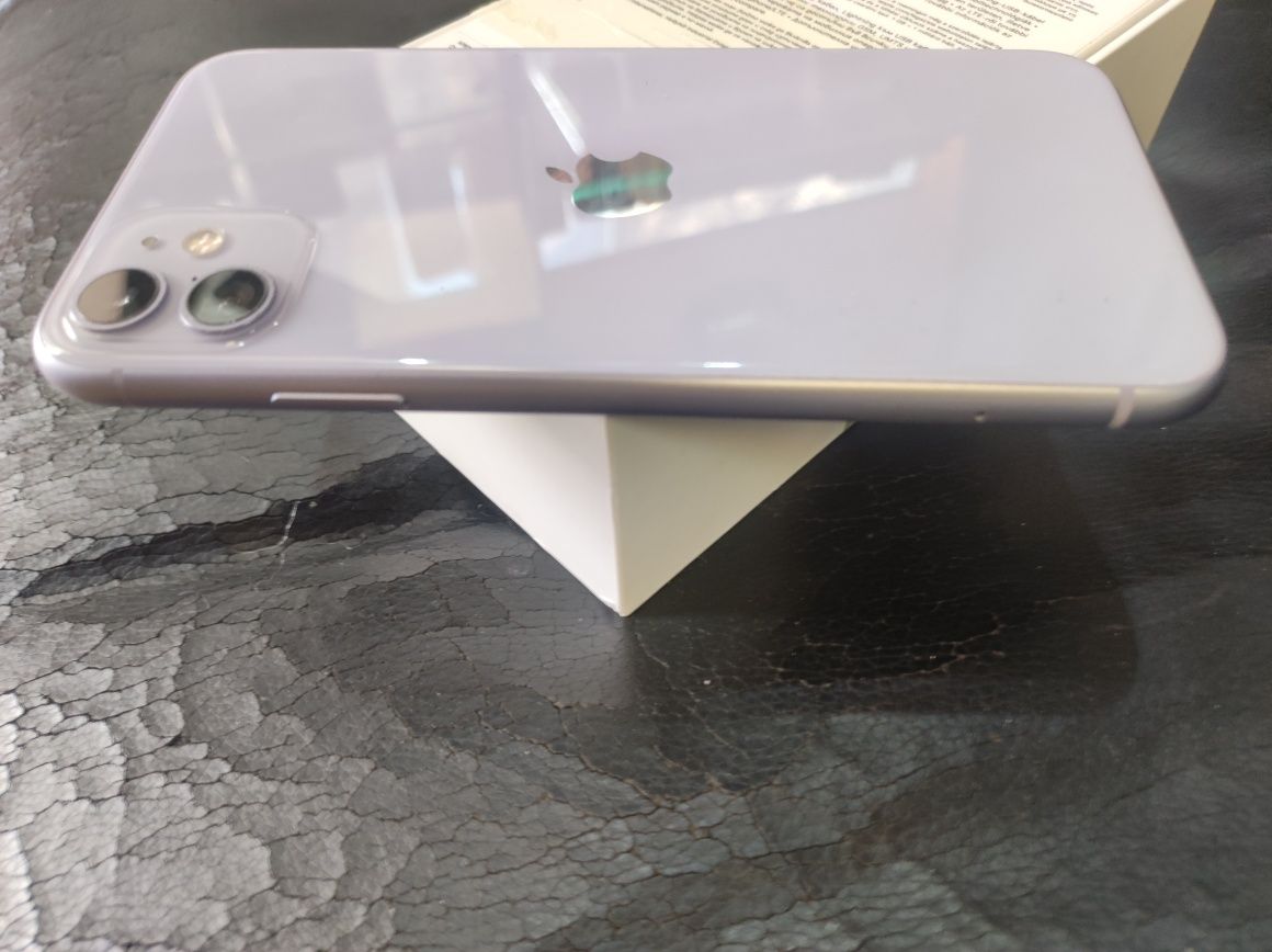 iPhone 11 64гб,бат 100%, Гаранция 6 месеца.