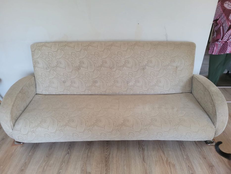 Продам диван и кресла