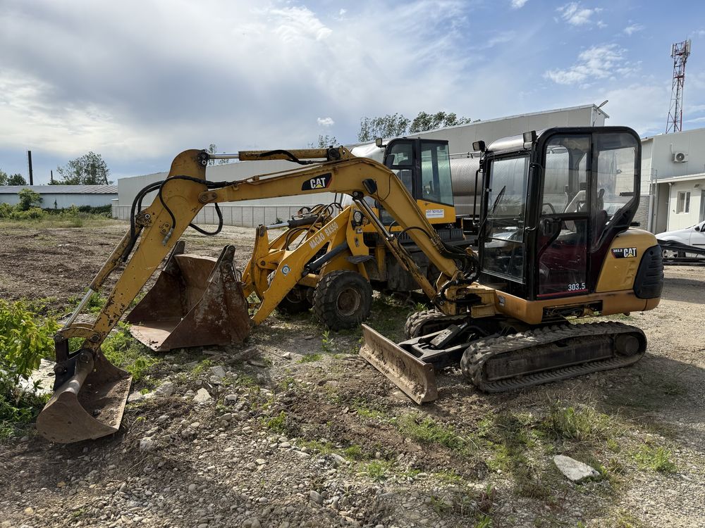 Miniexacavator Caterpillar 303.5 / 3630 kg / reconditionat complet