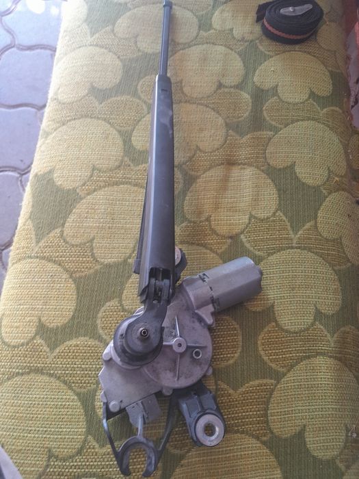 Vând motoras ștergător golf 6