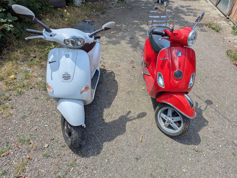 Vând doua scutere Vespa Piaggio 125/ 50 cmc