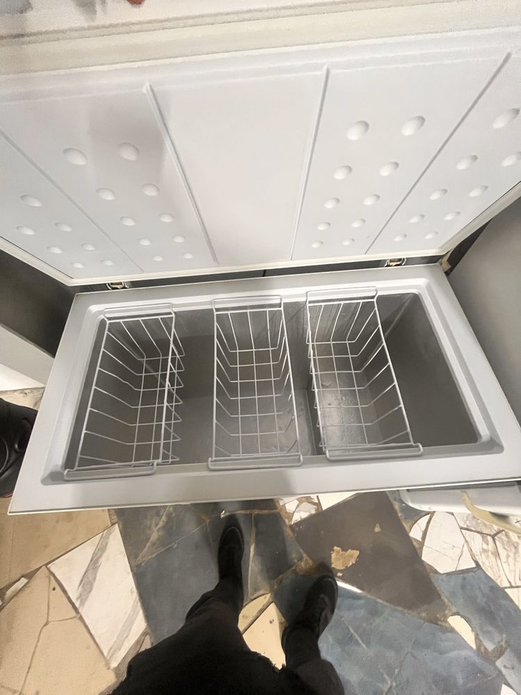 Морозильник Midea 203л