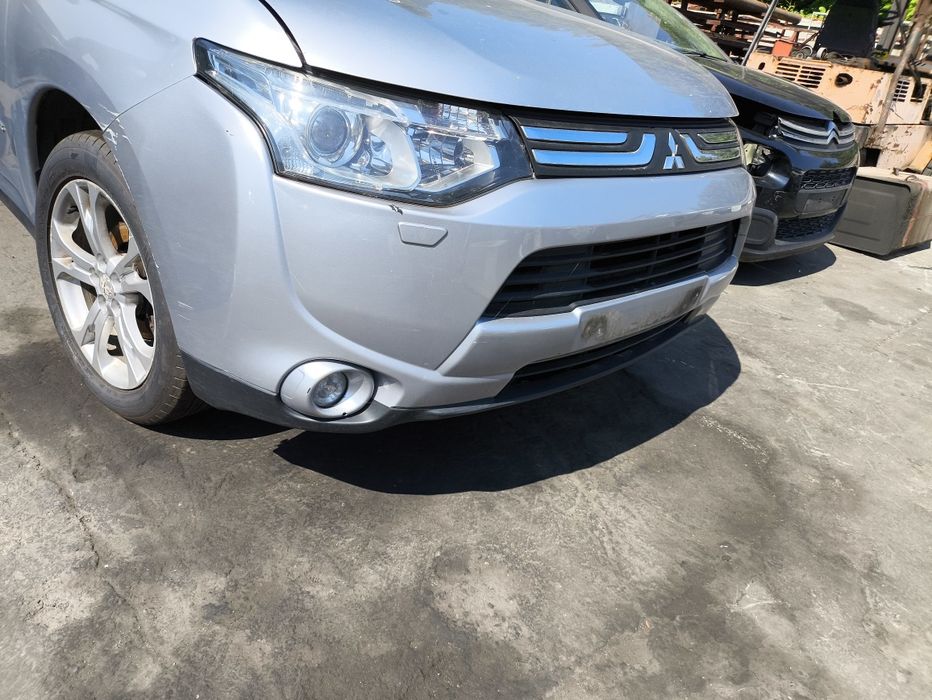 Предна броня за Mitsubishi Outlander