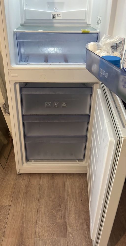 Продам холодильник почти новый