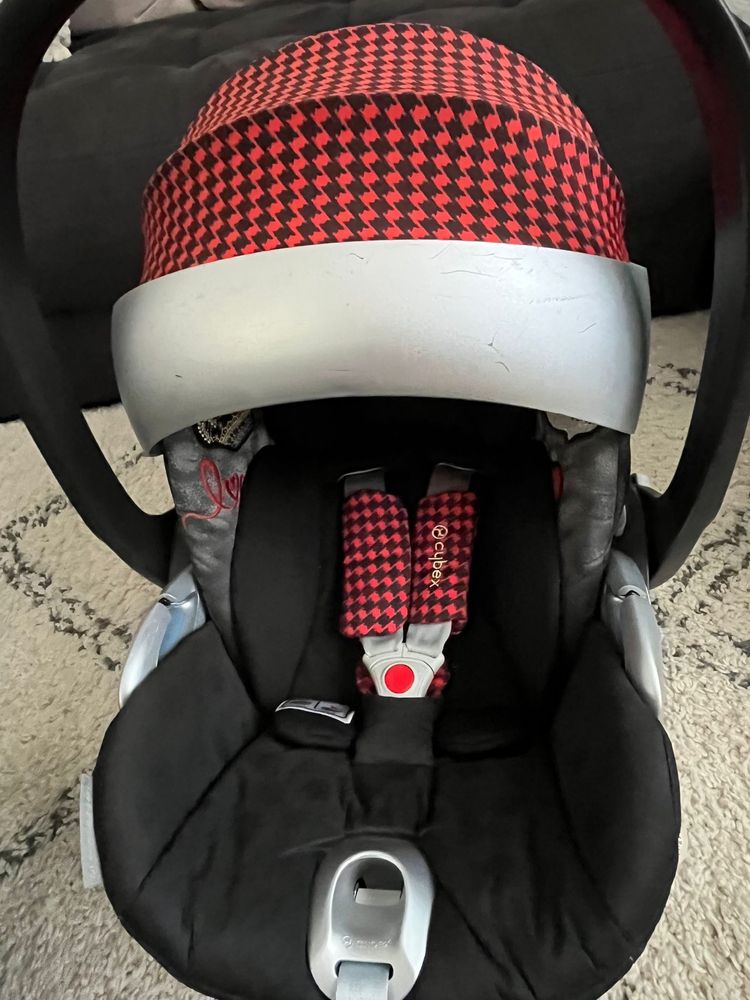 Детски столчета за кола Cybex Cloud
