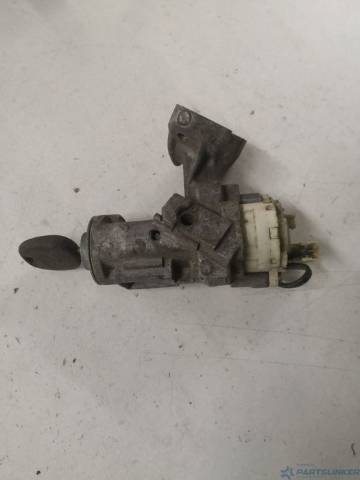 Contact cu cheie TOYOTA COROLLA Verso (_E12_) [ 2001 - 2004 ] OEM 45020336