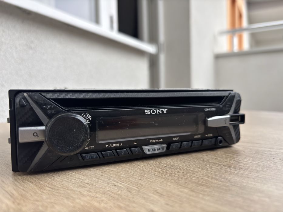 CD плеър за кола Sony CDX-G1100U
