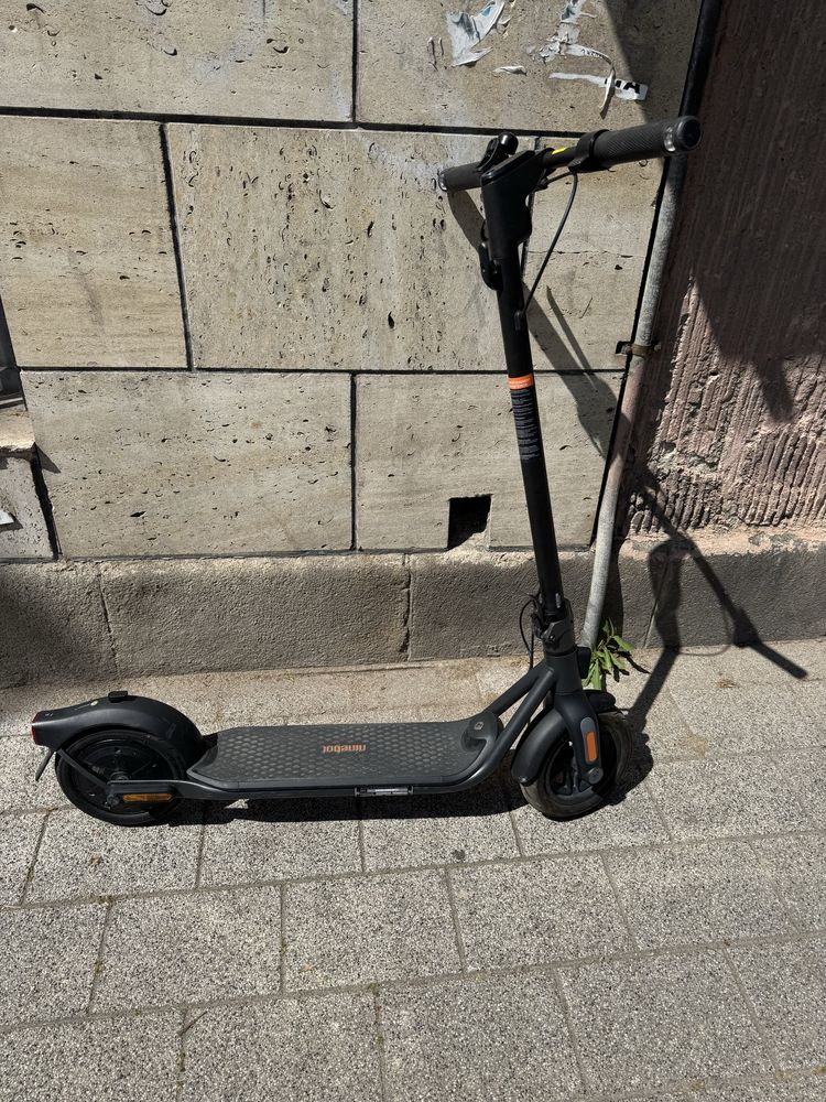 електрическа тротинетка segway ninebot F2