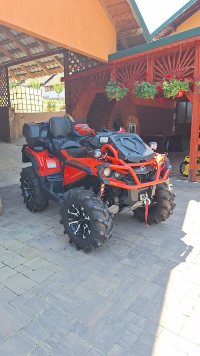 Vând atv Can-am XMR 1000r