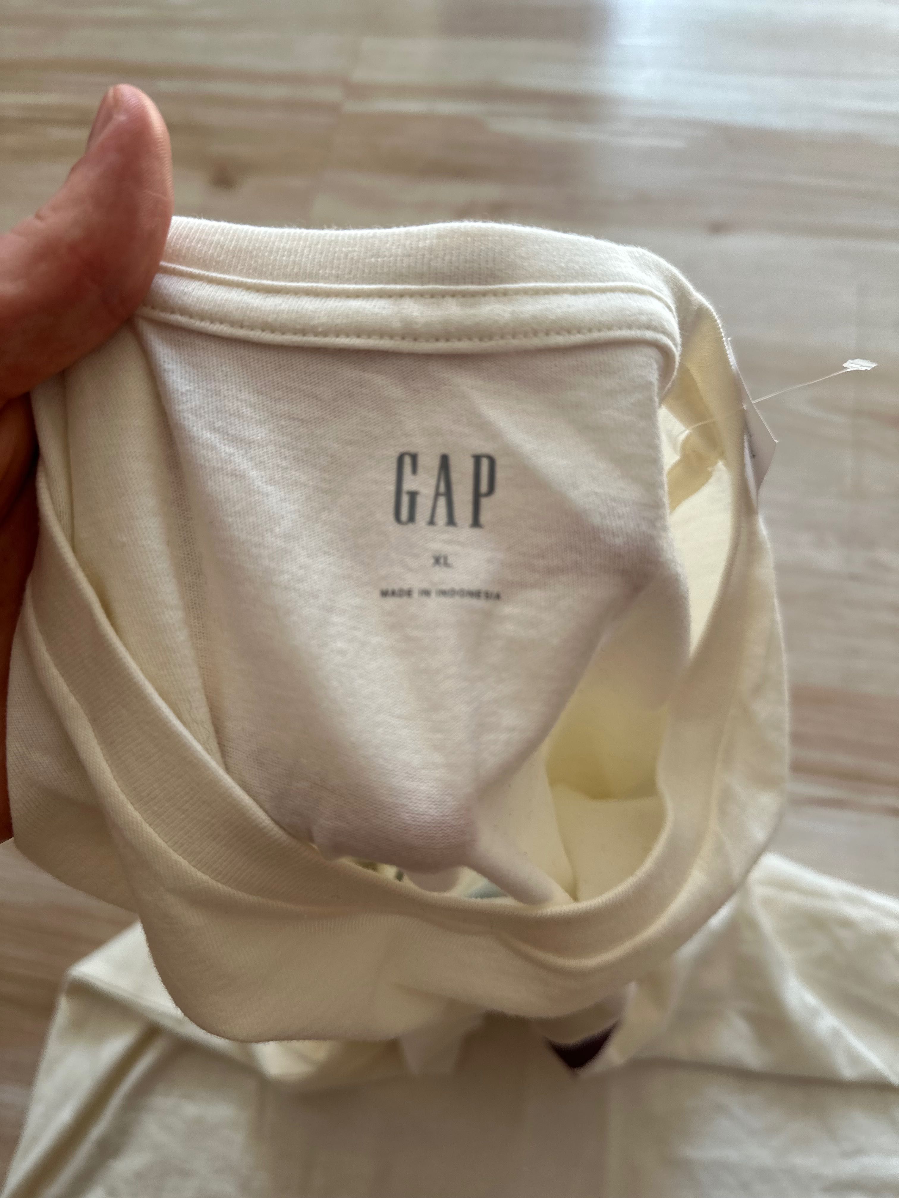 Продавам тениска Gap