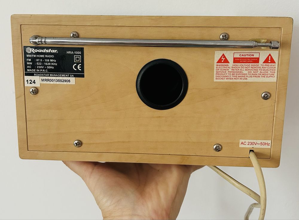 Radio Roadstar HRA-1000, design retro lemn, stare foarte buna