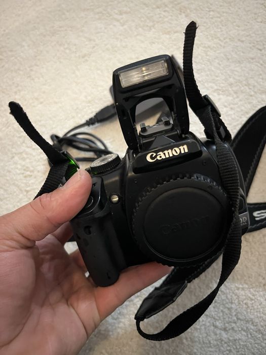 Aparat foto Canon 400D