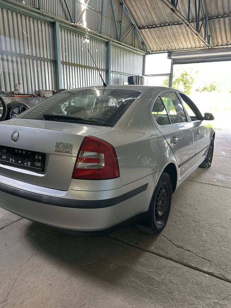 Stop Stopuri Skoda 2 Berlina Lampa stanga dreapta
