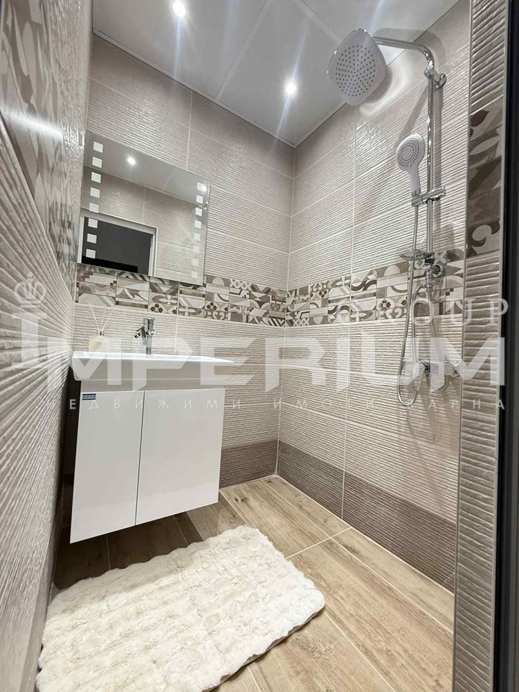В продажба  Тристаен  апартамент  кв. Трошево След основен ремонт