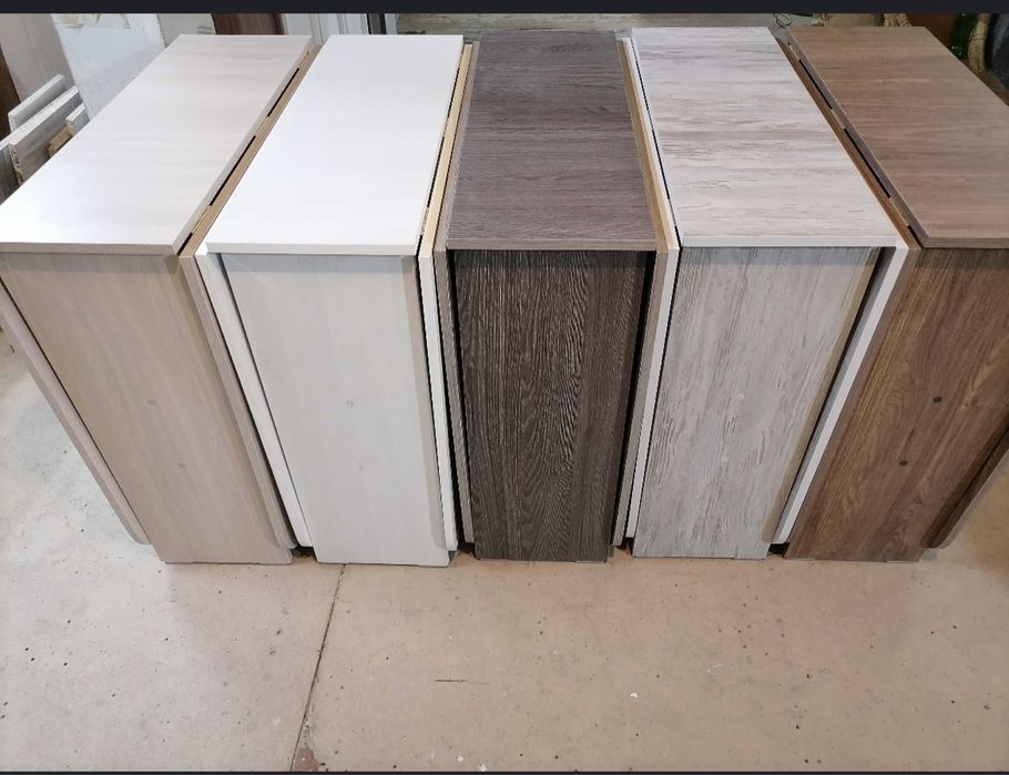 Стол-книжка орехового цвета