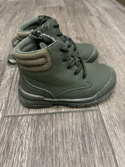 Детски боти LC Waikiki