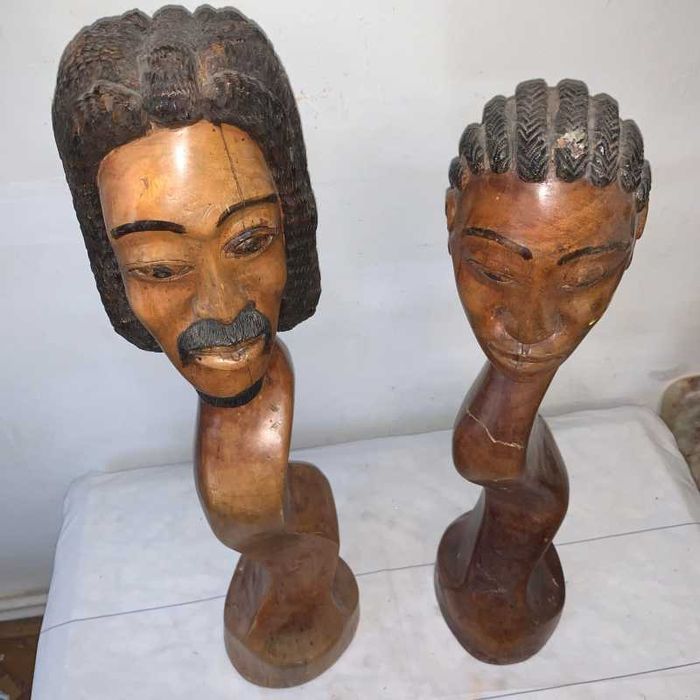 Statui din lemn africane