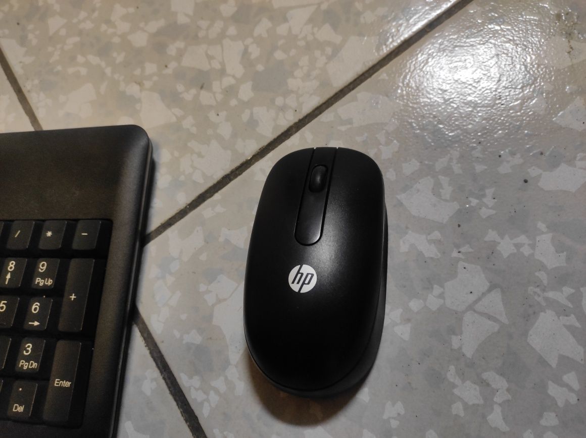 Безпроводная мышка и клавиатура офисная