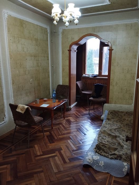 Срочно Продаётся кватира Шайхонтахур район Ор.р Тинчлик метро Версал