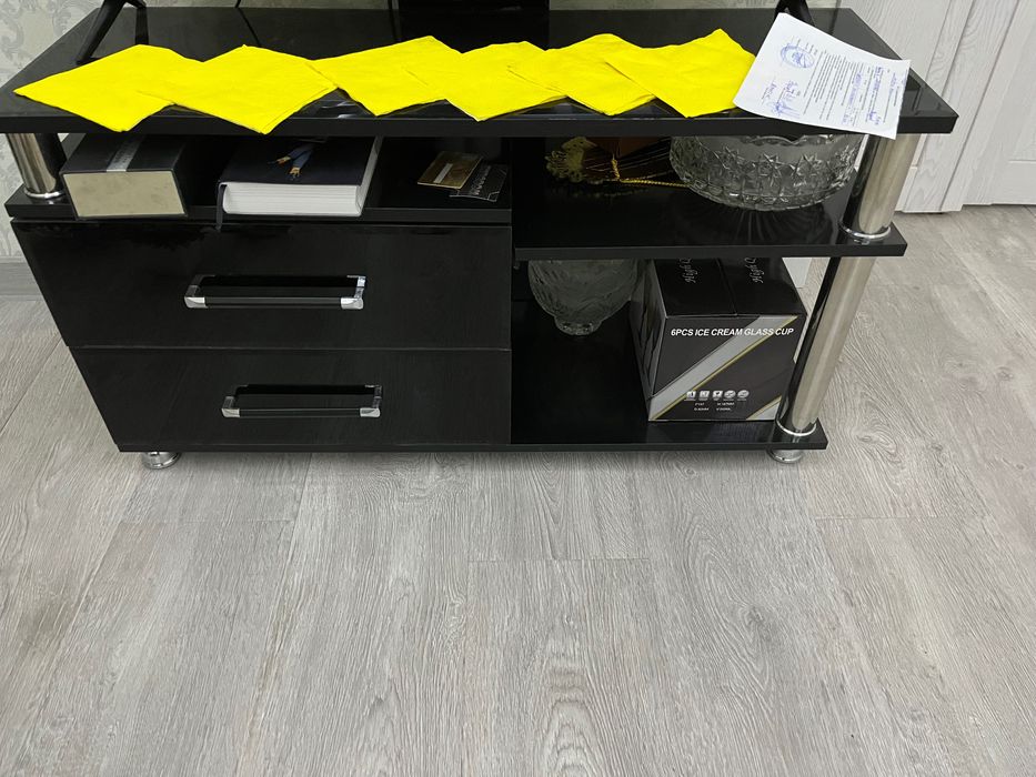 Подставка для телевизора