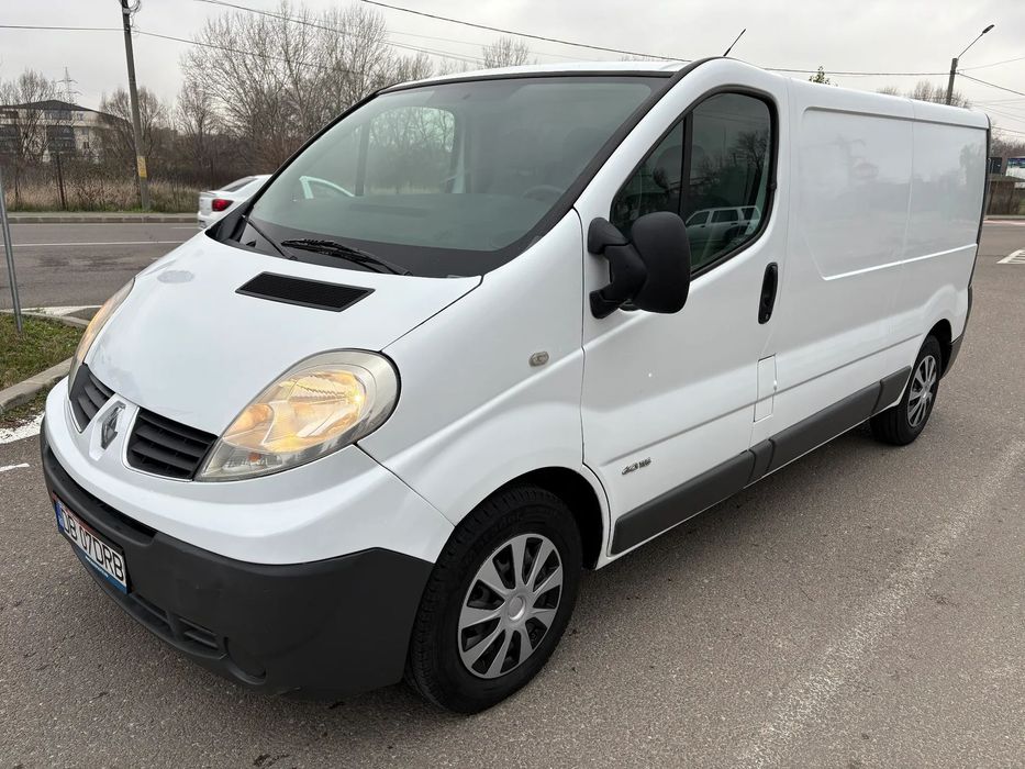Renault Trafic 2.0 dci 2008 Euro 4 model LUNG PRIMUL Proprietar de nou FARA ACCIDENT