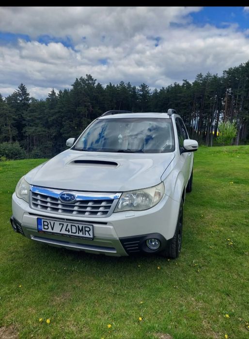 Vând Subaru Forester
