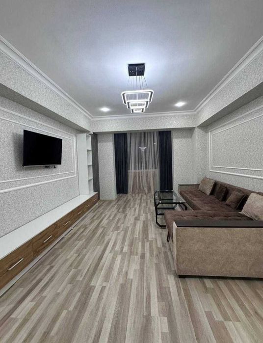 Квартира на ЦУМ -Смарт 2/6/9 общ пл 73м с обстановкой