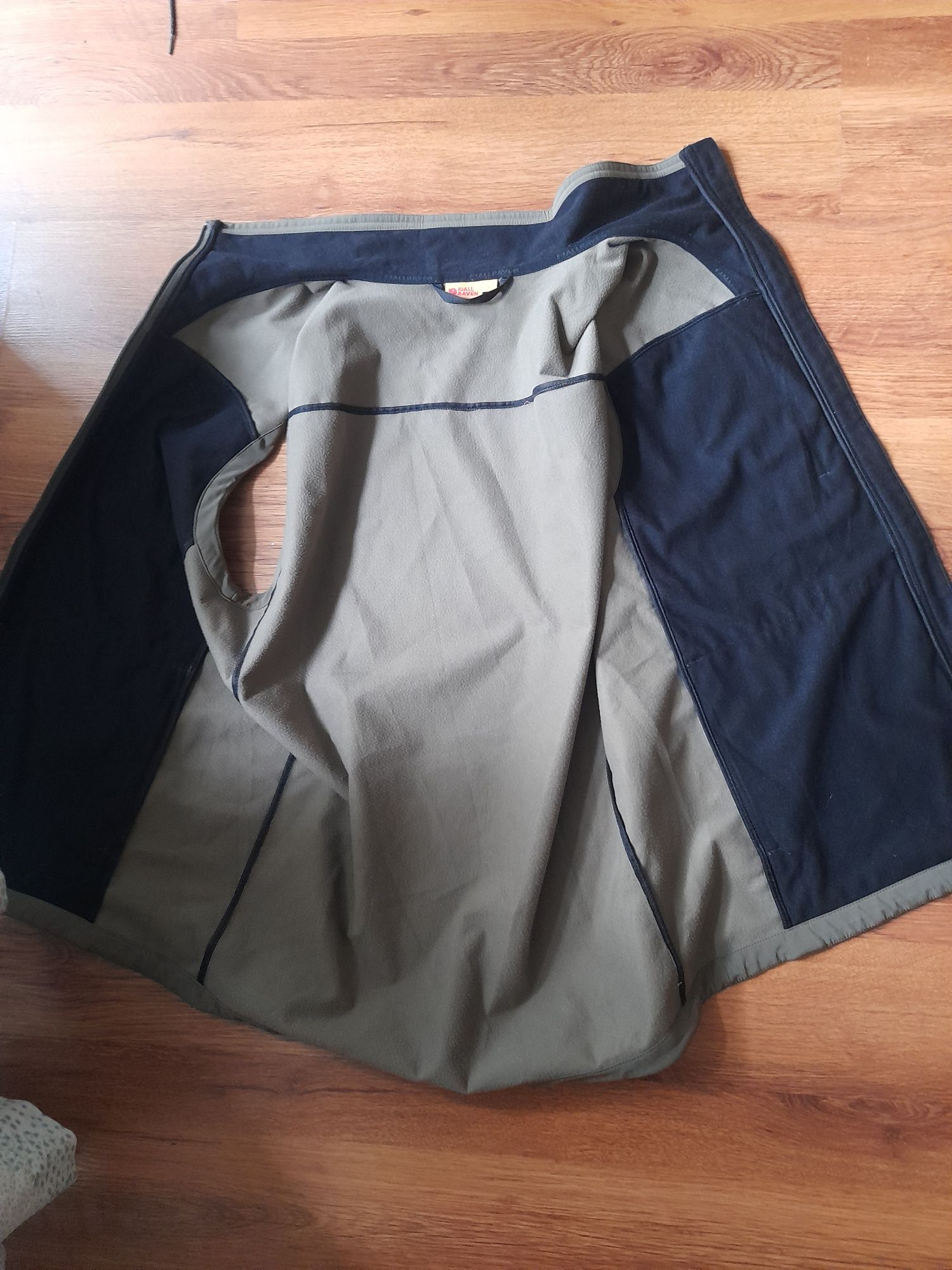 Fjallraven мъжки елек L размер.