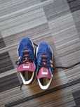 Adidasi Adidas Adidas.