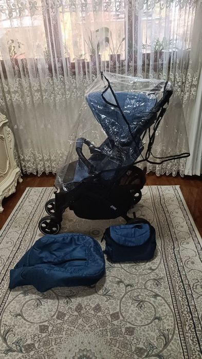 Коляска  прогулочная