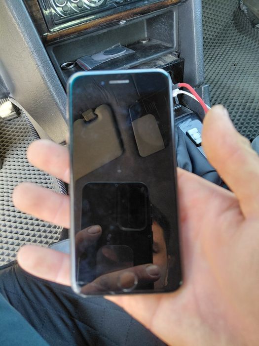 IPhone 7, 32 гигабайт