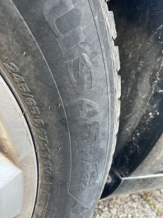 Джанти 17 цола с всезони гуми за кия соренто