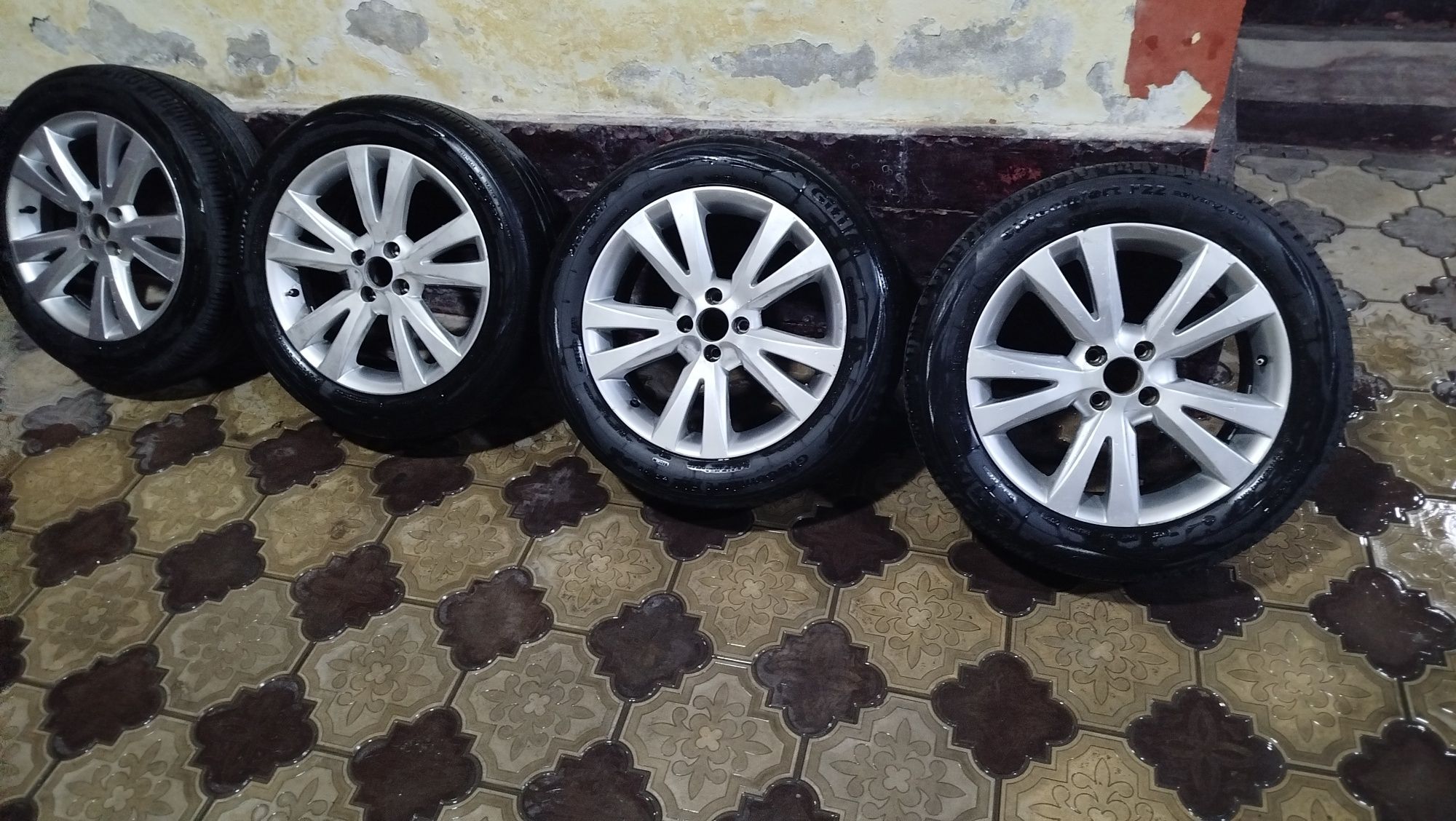 R17/215/55  kaptiva dizayn cobolt diska