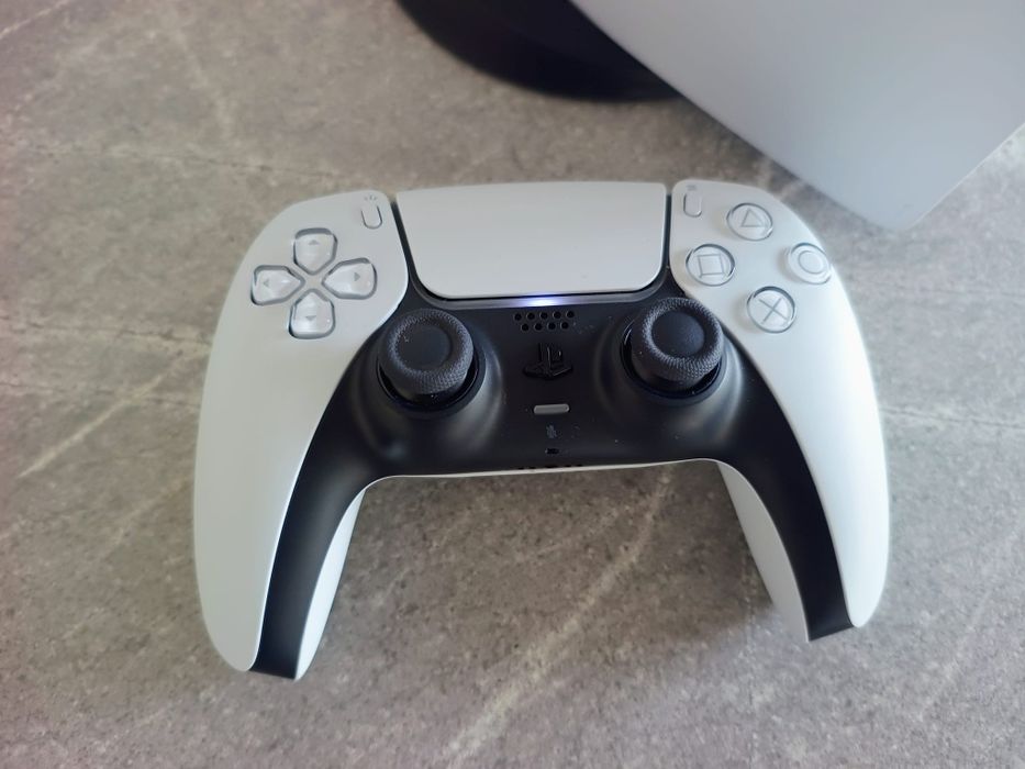 Vând PS5 DiskEdition cu jocuri