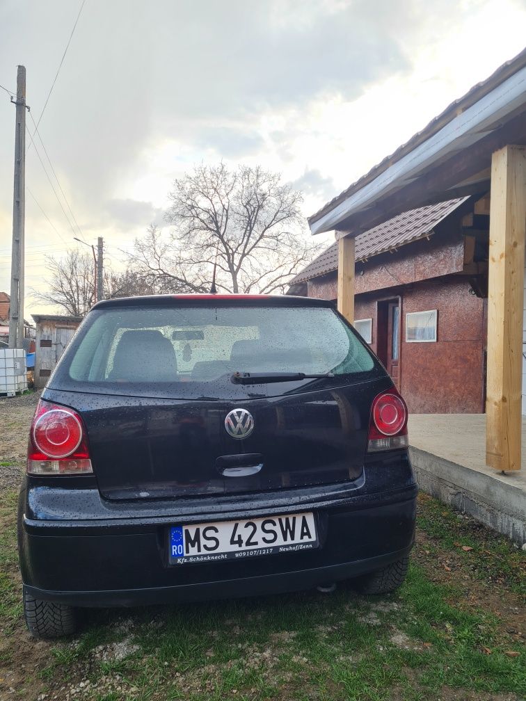 Vând Volkswagen Polo