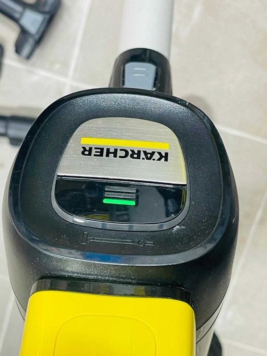 Aspirator vertical Karcher VC 6 Cordless OurFamily 250 W, duza LED