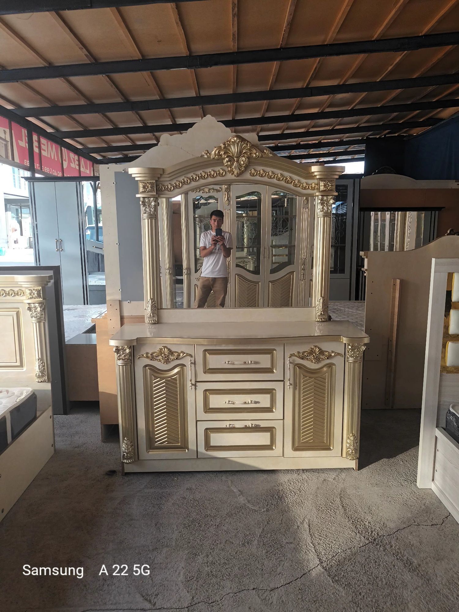 Mebellar spalni va boshqa turdagi mebellar